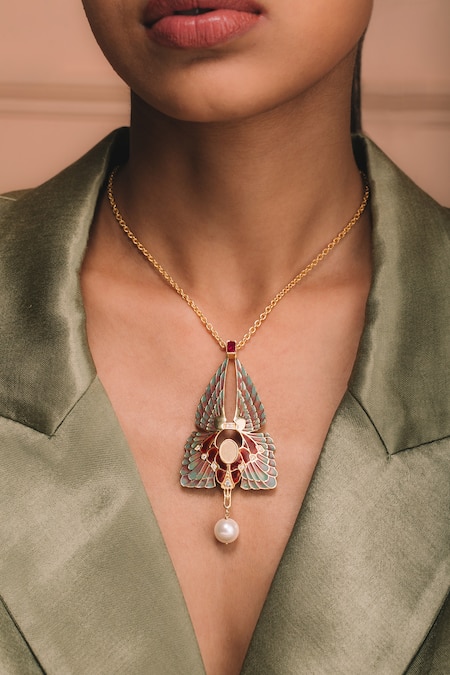 Ode Jewels Wolfer Muse Pendant Necklace 