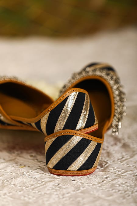 Shop 5elements Black Lace Embroidered Juttis at Aza Fashions Shop_5elements_Black Lace Embroidered Juttis _at_Aza_Fashions