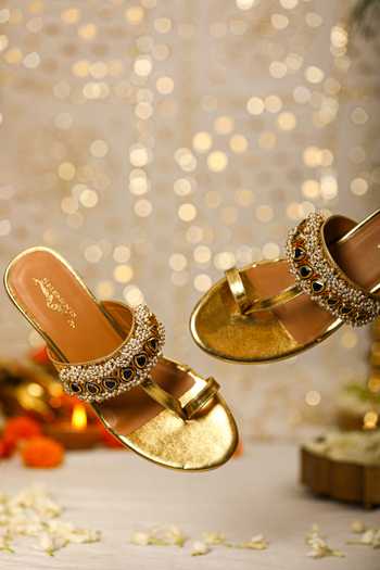 Buy 5elements Gold Beads, Stones Embellished Kolhapuri Heels Online at Aza Fashions Buy_5elements_Gold Beads, Stones Embellished Kolhapuri Heels _Online_at_Aza_Fashions