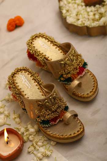 Buy_5elements_Gold Tassels, Beads Peacock Motif Wedges 