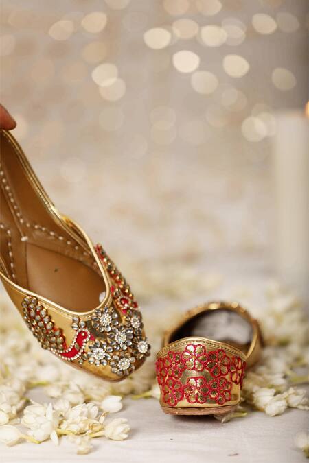 5elements_Gold Stone Embellished Juttis _Online_at_Aza_Fashions