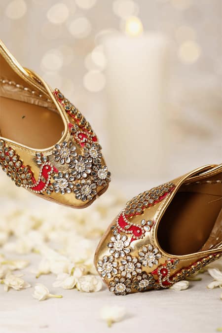 Shop_5elements_Gold Stone Embellished Juttis _at_Aza_Fashions