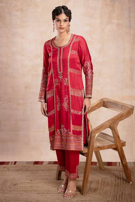 Saahiil Kapoor_Red Modal, Organza Embroidery, Gota Patti Round Neck Aari Kurta Set _at_Aza_Fashions