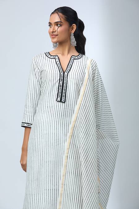 Shop_Kalakaari By Sagarika_Off White Cotton, Chanderi Silk Lace, Mirrors, Embroidery Stripe Print Kurta Set _Online_at_Aza_Fashions
