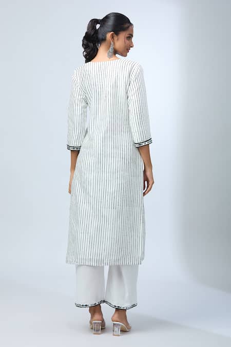 Kalakaari By Sagarika Embroidered Stripe Print Kurta Set 