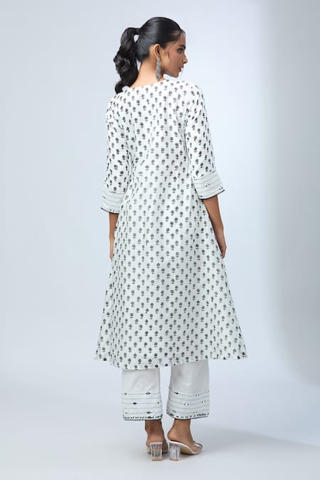 Kalakaari By Sagarika Floral Embroidered Kurta Set