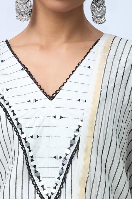 Shop Kalakaari By Sagarika Off White Cotton, Chanderi Silk Lace, Mirrors, Floral Printed Kurta Pant Set Online at Aza Fashions Shop_Kalakaari By Sagarika_Off White Cotton, Chanderi Silk Lace, Mirrors, Floral Printed Kurta Pant Set _Online_at_Aza_Fashions