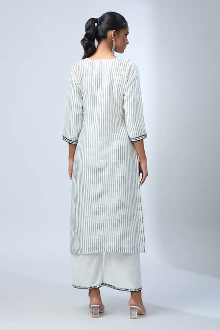 Kalakaari By Sagarika Stripe Handblock Printed Kurta Set 