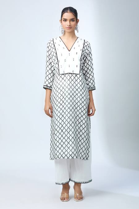 Kalakaari By Sagarika_Off White Cotton, Chanderi Silk Embroidery, Mirrors Checkered Print Kurta Set _Online_at_Aza_Fashions