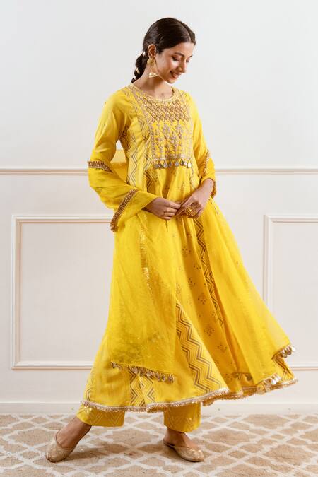 Shop_Rivaaj Clothing_Yellow Modal Gota Patti, Zari Round Neck Chevron Print Kurta Set _Online_at_Aza_Fashions