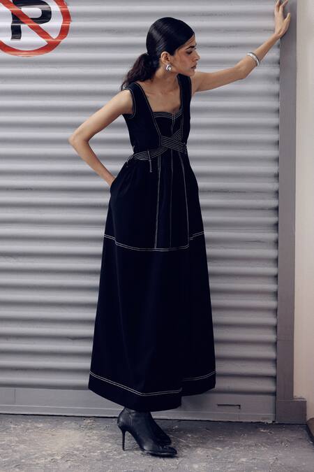 Buy_Veera Wear_Black Crepe Sweetheart Neck Stitch Embroidered Midi Dress _Online_at_Aza_Fashions