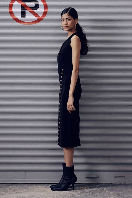 Shop Veera Wear Black Crepe V-neck Stitchline Embroidered Midi Dress Online at Aza Fashions Shop_Veera Wear_Black Crepe V-neck Stitchline Embroidered Midi Dress _Online_at_Aza_Fashions