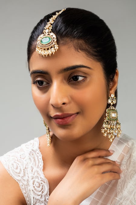 Shop Zevar King Green Antique Gold Plated Maangtikka at Aza Fashions Shop_Zevar King_Green Antique Gold Plated Maangtikka _at_Aza_Fashions