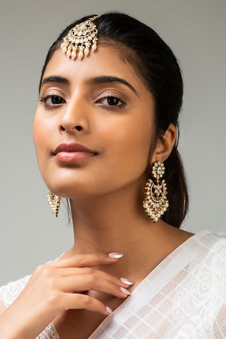 Zevar King White Floral Pearl Stone Maangtikka 