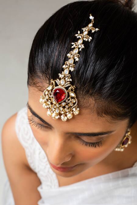 Zevar King_Red Antique Gold Peacock Maangtikka _Online_at_Aza_Fashions