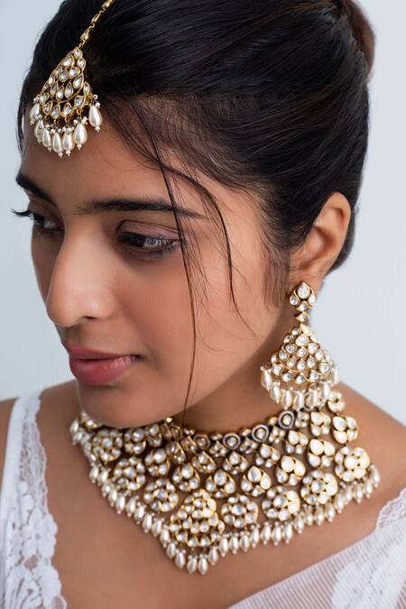 Zevar King_White Pearls, Stones Gullista And Bridal Choker Set _Online_at_Aza_Fashions