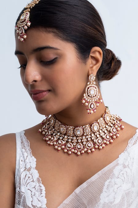 Shop Zevar King Red Pearls, Stones Bahar Vine Embellished Necklace Set at Aza Fashions Shop_Zevar King_Red Pearls, Stones Bahar Vine Embellished Necklace Set _at_Aza_Fashions