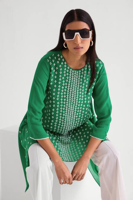 Namrata Joshipura_Green Georgette Embroidery Round Neck Floral Embellished Asymmetric Tunic _Online_at_Aza_Fashions