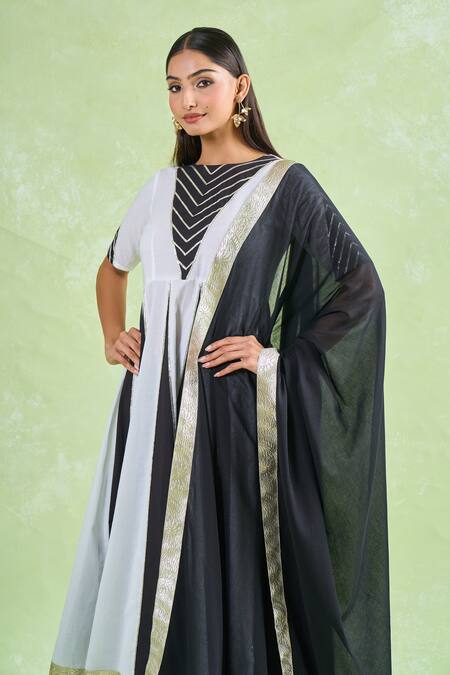 Samyukta Singhania_Black Cotton Gota Patti Round Neck Color Block Lace Anarkali Pant Set _at_Aza_Fashions