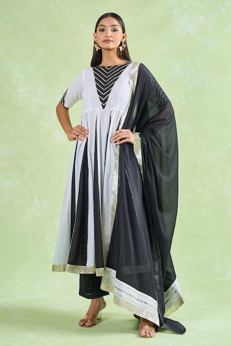 Buy_Samyukta Singhania_Black Cotton Gota Patti Round Neck Color Block Lace Anarkali Pant Set 