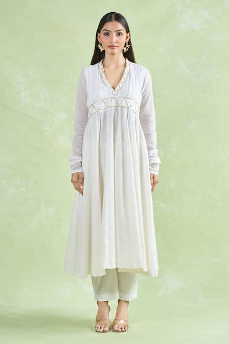 Samyukta Singhania White Cotton Gota Patti V-neck Work Anarkali Set With Pant at Aza Fashions Samyukta Singhania_White Cotton Gota Patti V-neck Work Anarkali Set With Pant _at_Aza_Fashions