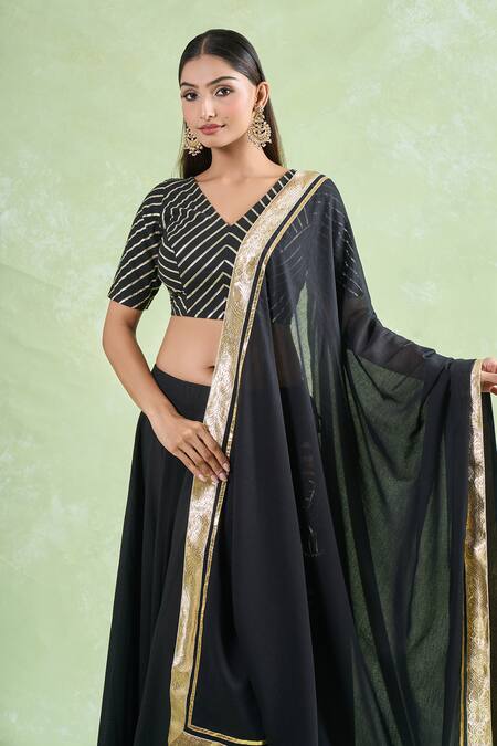 Naintara Bajaj_Black Cotton Gota Patti V-neck Work Lehenga Set _Online_at_Aza_Fashions