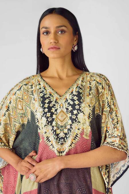 Shop_Basanti - Kapde Aur Koffee_Black Muslin Crystals V-neck Geometric Print Kaftan And Dhoti Pant Set_Online_at_Aza_Fashions