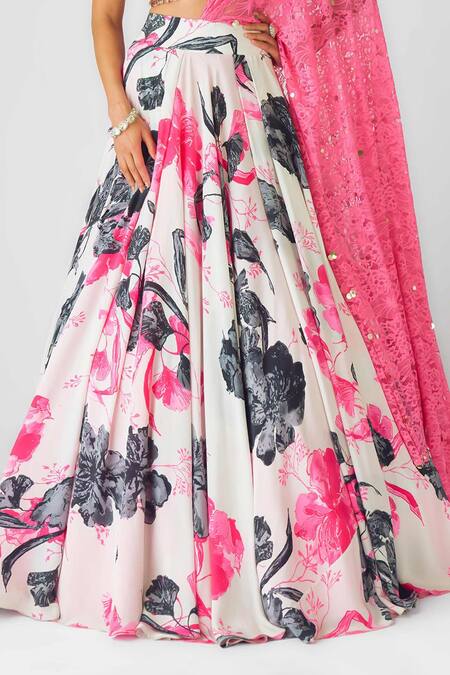 Shop_Basanti - Kapde Aur Koffee_Off White Crepe, Lace Sequins Sweetheart Neck Embellished Floral Lehenga Set_Online_at_Aza_Fashions