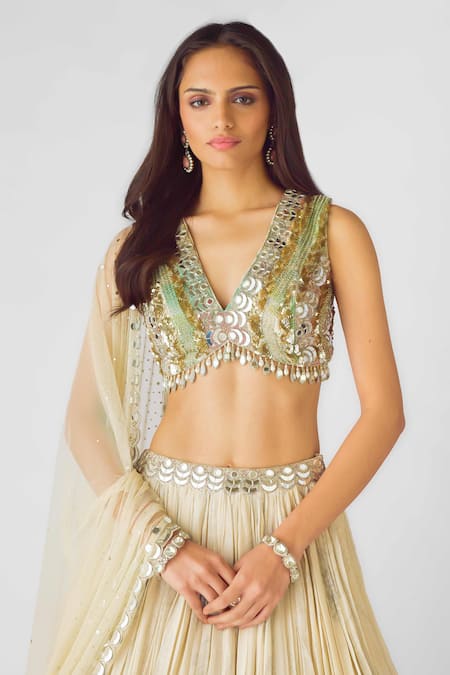 Basanti - Kapde Aur Koffee Ivory Georgette Sequins, Mirrors, Pearls V-neck Embellished Botanic Lehenga Set at Aza Fashions Basanti - Kapde Aur Koffee_Ivory Georgette Sequins, Mirrors, Pearls V-neck Embellished Botanic Lehenga Set_at_Aza_Fashions