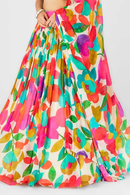 Shop Basanti - Kapde Aur Koffee Gold Georgette Sequins, Beads, Mirrors Sweetheart Neck Floral Vine Lehenga Set Online at Aza Fashions Shop_Basanti - Kapde Aur Koffee_Gold Georgette Sequins, Beads, Mirrors Sweetheart Neck Floral Vine Lehenga Set_Online_at_Aza_Fashions