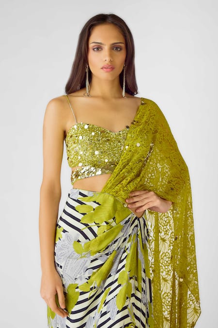 Buy_Basanti - Kapde Aur Koffee_Green Crepe Sequins, Lace Sweetheart Neck Floral Stripe Pre-draped Saree Set_Online_at_Aza_Fashions