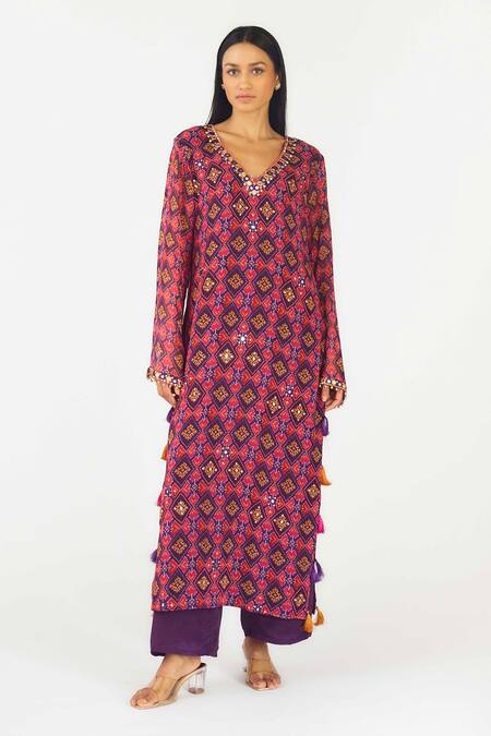 Buy_Basanti - Kapde Aur Koffee_Purple Crepe Sequins, Tassels V-neck Geometric Mirror Work Kurta Set _Online_at_Aza_Fashions