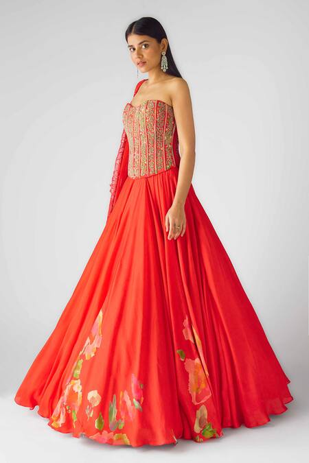 Basanti - Kapde Aur Koffee Red Georgette Sequins, Beads Sweetheart Floral Embellished Lehenga Corset Set Online at Aza Fashions Basanti - Kapde Aur Koffee_Red Georgette Sequins, Beads Sweetheart Floral Embellished Lehenga Corset Set_Online_at_Aza_Fashions
