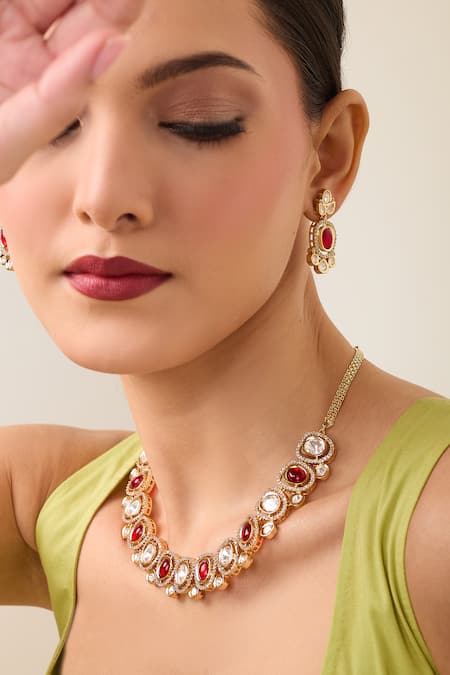Buy Just Shradhas Gold Plated Fabric Flowers Natural Stone And Faux Diamond Necklace Set Buy_Just Shradhas_Gold Plated Fabric Flowers Natural Stone And Faux Diamond Necklace Set