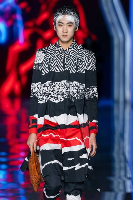 Shop_MR. Ajay Kumar_Black Cotton Satin Geometric Print Longline Blazer _Online_at_Aza_Fashions