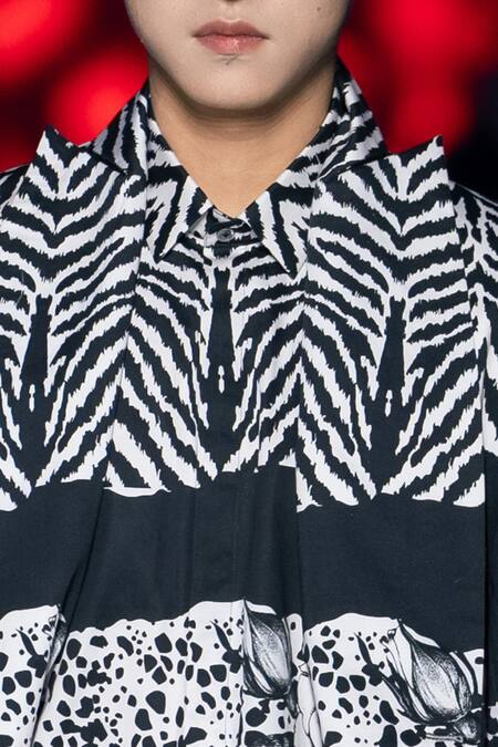 Shop_MR. Ajay Kumar_Black Cotton Abstract Floral Print Kurta Set 