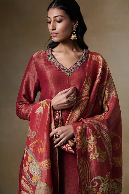 Shop_Saundh_Red Viscose, Organza Embroidery, Beads V-neck Floral Kurta Pant Set _Online_at_Aza_Fashions