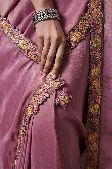 Buy Saundh Pink Viscose, Velvet Gota Patti, Embroidery Round Neck Border Saree Online at Aza Fashions Buy_Saundh_Pink Viscose, Velvet Gota Patti, Embroidery Round Neck Border Saree_Online_at_Aza_Fashions