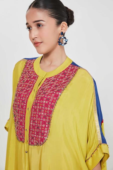 Buy_Siddhartha Bansal_Yellow Silk, Cotton Embroidery Round Neck Mirror Kurta And Pant Set _Online_at_Aza_Fashions