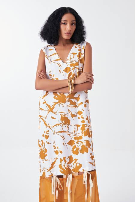 Three White Organza, Poplin V-neck Floral Print Maxi Dress at Aza Fashions Three_White Organza, Poplin V-neck Floral Print Maxi Dress _at_Aza_Fashions