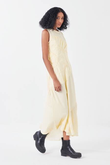Buy_Three_Yellow Poplin Round Neck Frilly Bloom Applique Midi Dress 
