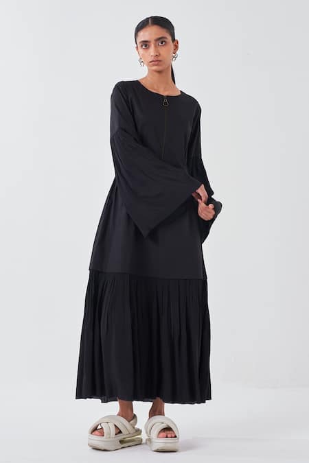 Three Black Crepe, Poplin Round Neck Frilly Bell Sleeves Midi Dress at Aza Fashions Three_Black Crepe, Poplin Round Neck Frilly Bell Sleeves Midi Dress _at_Aza_Fashions