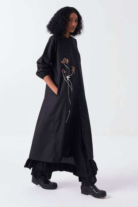 Buy Three Black Poplin Round Neck Poppy Bloom Applique Long Jacket Online at Aza Fashions Buy_Three_Black Poplin Round Neck Poppy Bloom Applique Long Jacket _Online_at_Aza_Fashions