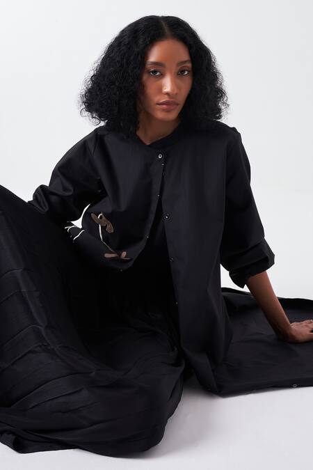 Three Black Poplin Round Neck Poppy Bloom Applique Long Jacket at Aza Fashions Three_Black Poplin Round Neck Poppy Bloom Applique Long Jacket _at_Aza_Fashions