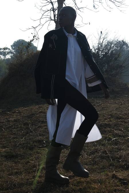 Buy_Three_White Poplin Applique Collared Slit Panel Kurta 