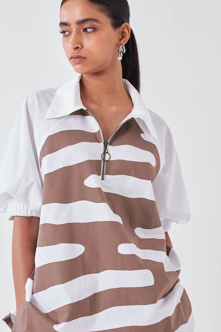 Three White Poplin Applique Collared Smear Boxy Shirt Online at Aza Fashions Three_White Poplin Applique Collared Smear Boxy Shirt _Online_at_Aza_Fashions