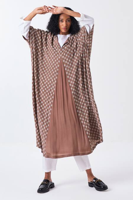 Three Brown Crepe, Poplin V-, Round Brick Print Kaftan And Pant Set Online at Aza Fashions Three_Brown Crepe, Poplin V-, Round Brick Print Kaftan And Pant Set _Online_at_Aza_Fashions