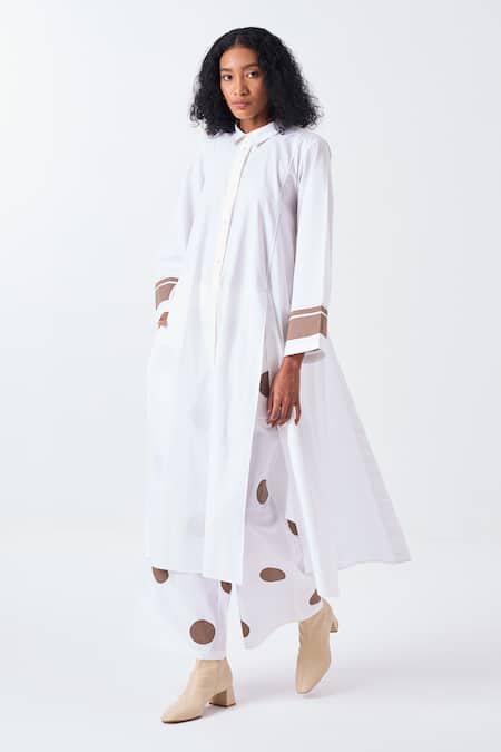 Buy_Three_White Poplin Applique Collared Slit Panel Kurta And Polka Pant _Online_at_Aza_Fashions