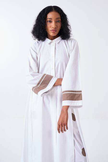 Three_White Poplin Applique Collared Slit Panel Kurta And Polka Pant _at_Aza_Fashions