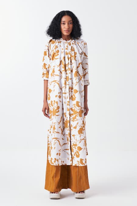 Three_White Poplin Embroidery Mandarin Floral Print Gathered Neckline Kurta And Palazzo _Online_at_Aza_Fashions